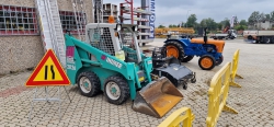 HITACHI ZX225-5